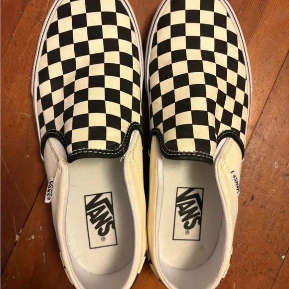 NWOT Vans Black and White Slip-On Shoes with Checkerboard Pattern - Picture 2 of 6